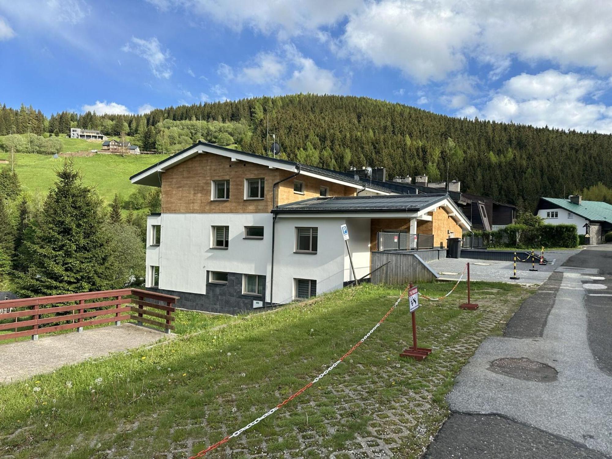 Apartman Oriens Pec Pod Snezkou Exteriör bild