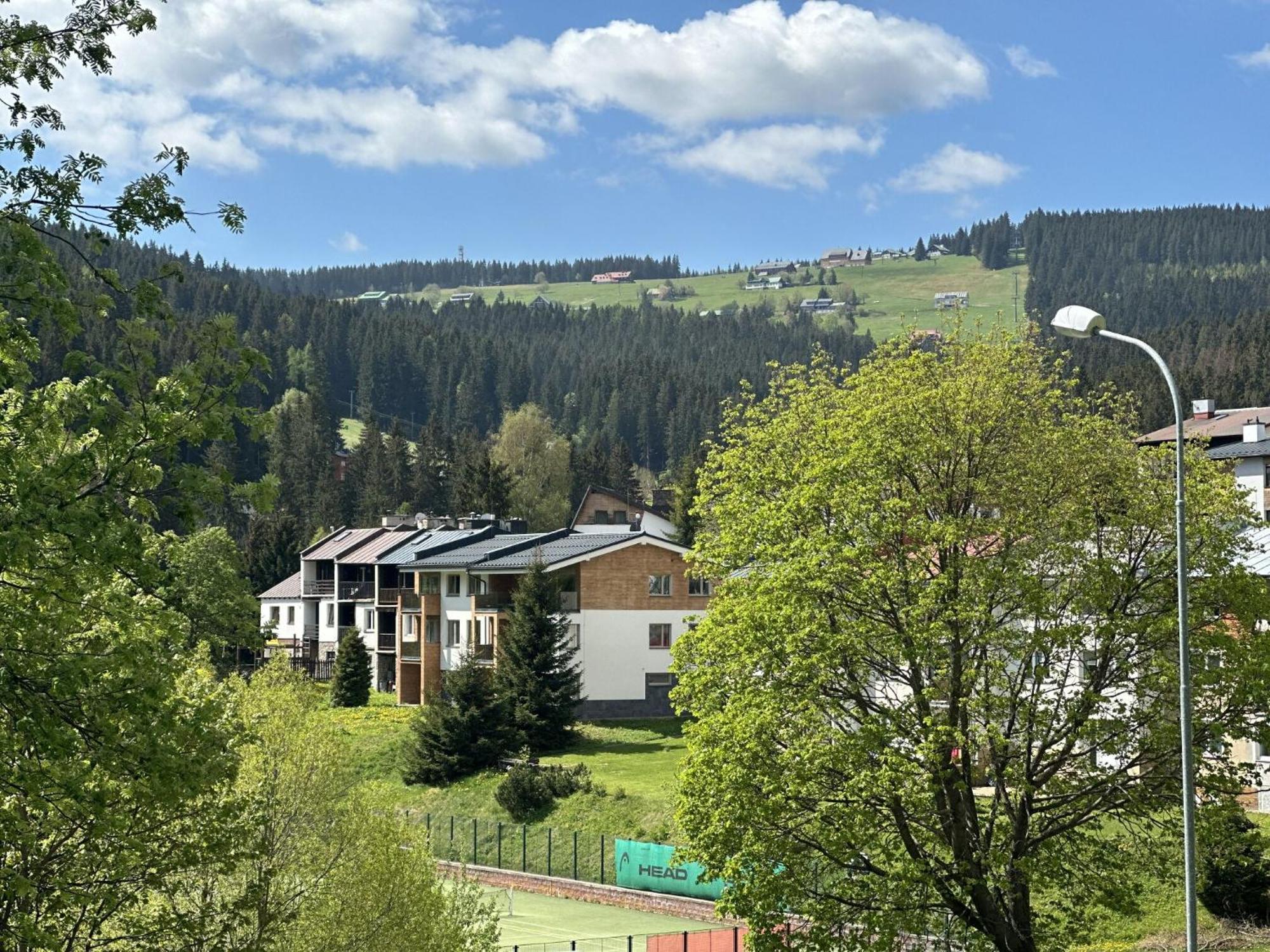Apartman Oriens Pec Pod Snezkou Exteriör bild